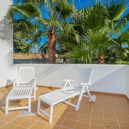 2044-groundfloor With Huge Terrace And Pools Apartment *